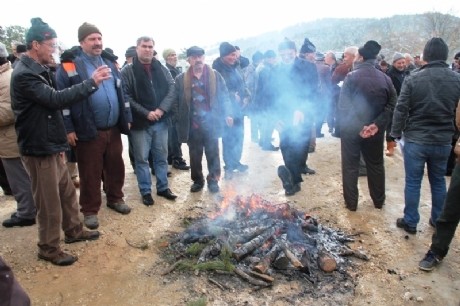 Köylülerden çimento fabrikası kurulmasına tepki