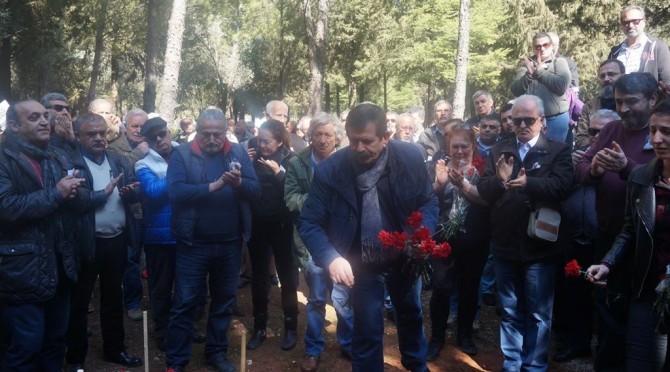 Teoman Uluğ,gözyaşları ve sevgi seli eşliğinde uğurlandı