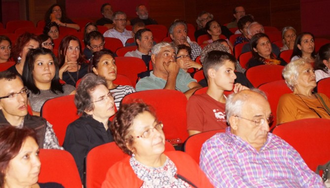 Tiyatro Simurg Kadıköy’de perde açtı