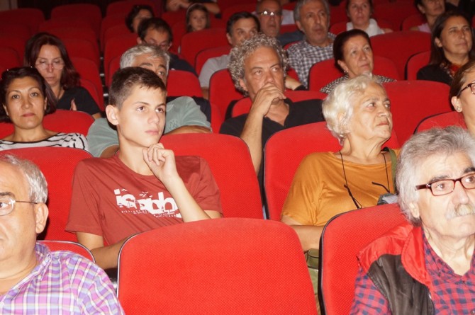 Tiyatro Simurg Kadıköy’de perde açtı