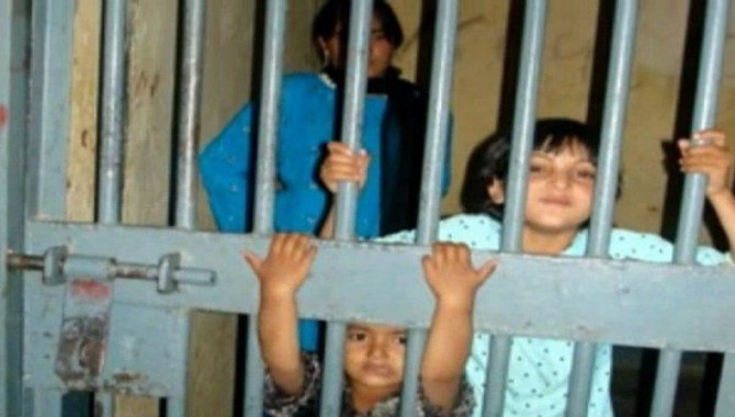 6 yaşından küçük 743 çocuk cezaevinde