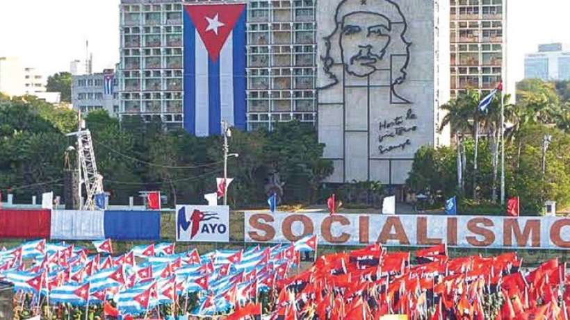 ABD tezgahına karşı Küba halkı Yo soy Fidel (Ben Fidelim) sloganıyla karşılık verdi