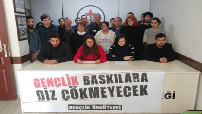 Adana’da gençlik örgütleri: baskılara teslim olmayacağız