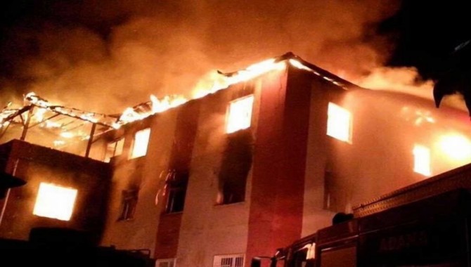 Adana'da öğrenci yurdunda yangın: 12 kişi hayatını kaybetti