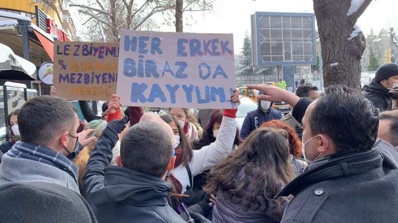 Ankara’da üniversiteli kadınların, “Kadın üniversitesi istemiyoruz” eylemi I Gözaltılar var