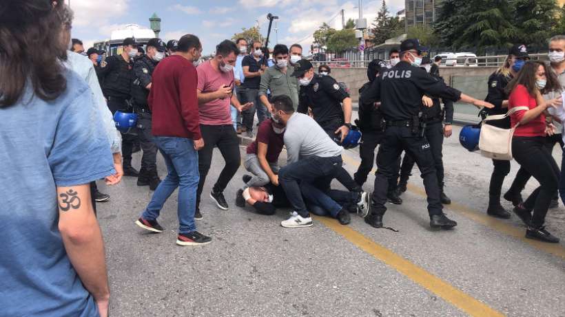 Ankarada İSİGin açıklamasına polis saldırdı: 8 gözaltı