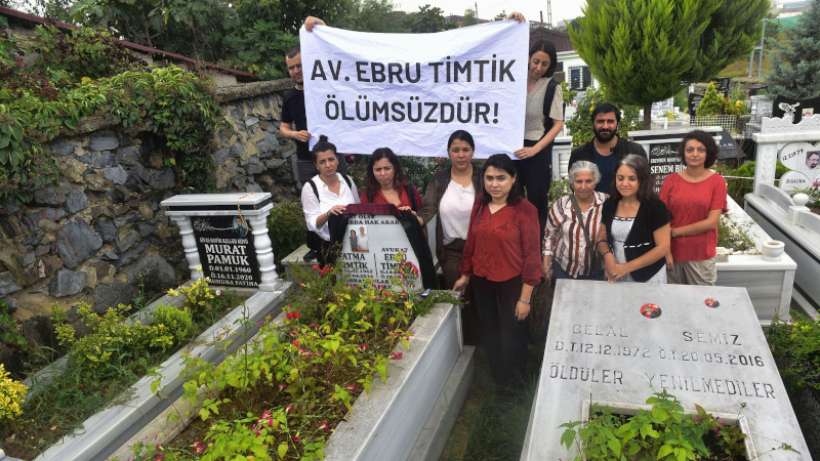 Av. Ebru Timtik mezarı başında anıldı