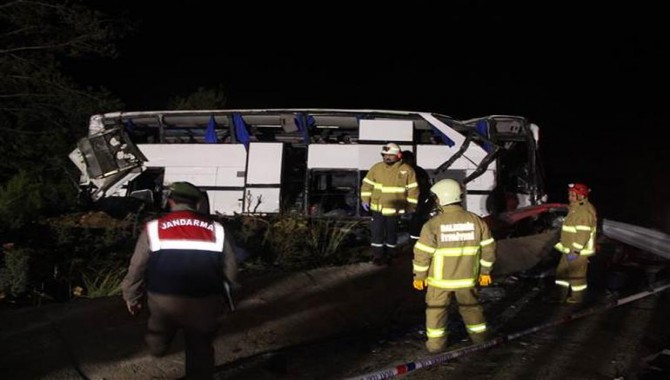 Balıkesir'de kaçakları taşıyan otobüs takla attı: 8 ölü, 42 yaralı