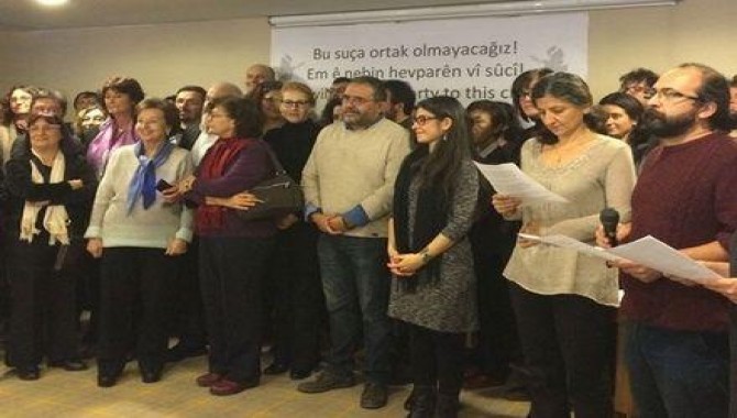 Bildiriye imza atan 1128 akademisyene re'sen soruşturma