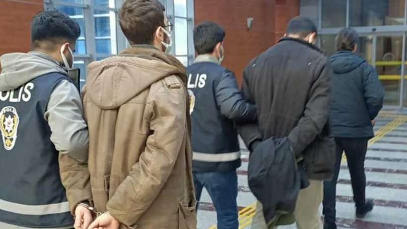 Boğaziçi tutuklularından Şilanın mektubunu dağıtan iki öğrenciye ev hapsi cezası