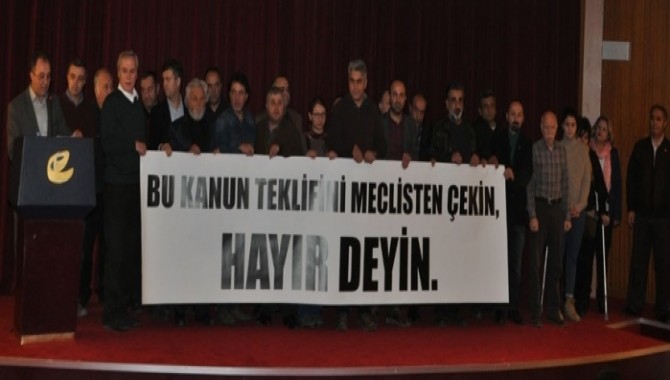 Eskişehir’de 40 kurum yeni anayasa teklifine karşı bir araya geldi