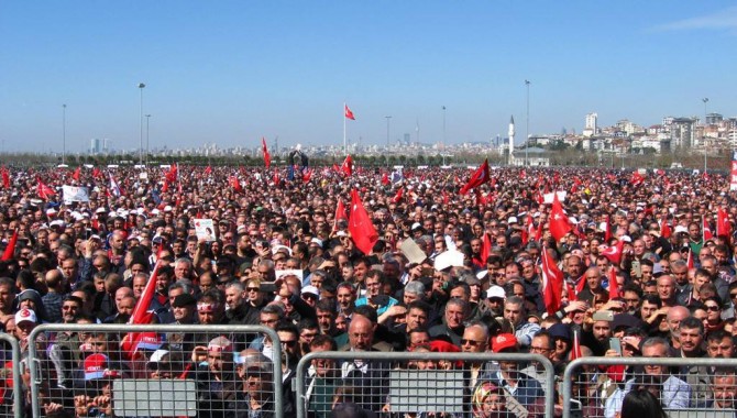 EYT'liler alanları doldurdu: Biz bu ülkenin öz evlatlarıyız