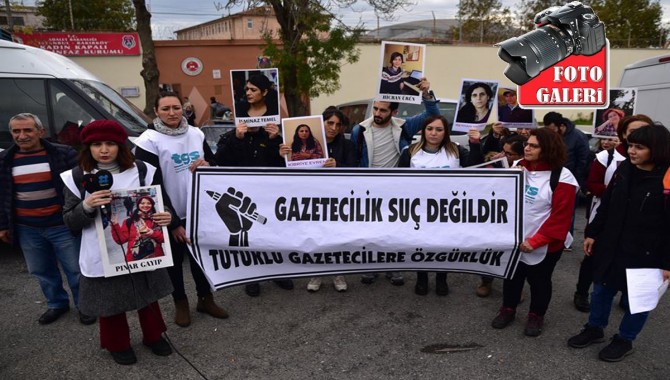 Gazeteciler hapishane önünde: Arkadaşlarımızı serbest bırakın