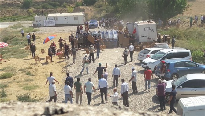 Hacıbektaşlı’da halkın karşı çıkışına rağmen santral kuruluyor...Halk büyük buluşmaya hazırlanıyor!