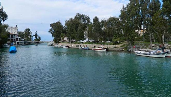 Halk Arsuz’a yapılmak istenen termik santral karşı