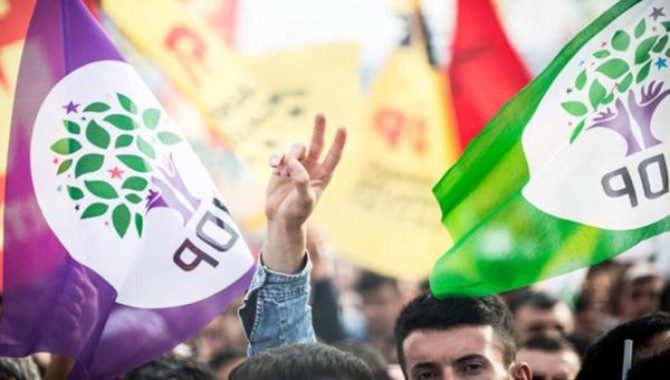 HDP’den, ‘Demokrasi ittifakı ve Demokratik Anayasa’ için harekete geçme kararı