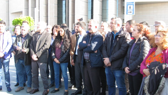 HDP Gençlik Meclis üyelerinin mahkemede sorguları sürüyor