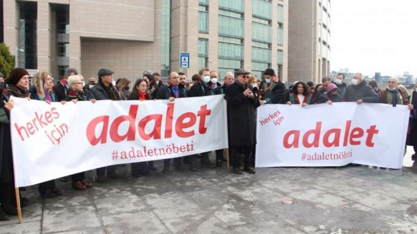 Hukukçular: Saldırılar hepimizin sesine, özgürlüğüne