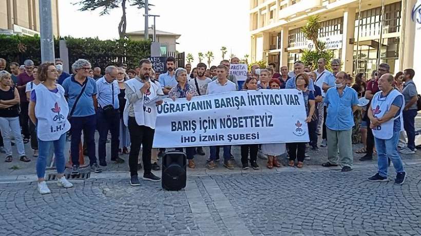 İHD Ankara ve İzmirde Barış Nöbeti başlattı