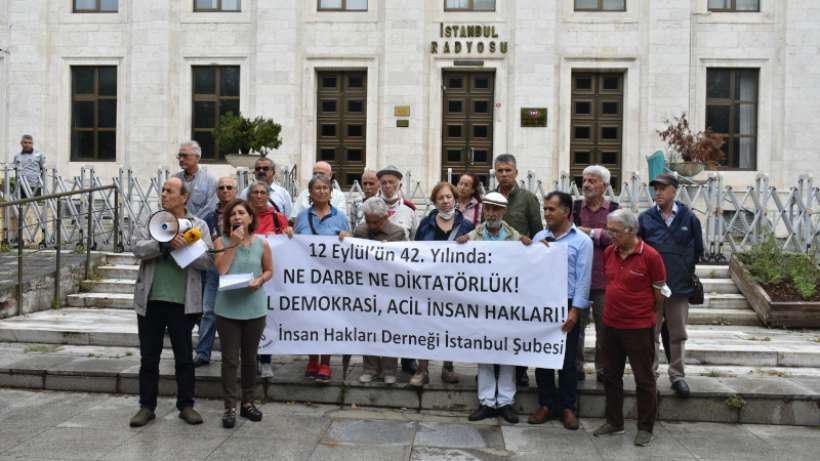 İHD: Darbe karşıtlığı iddiasındaki iktidarı ispata çağırıyoruz