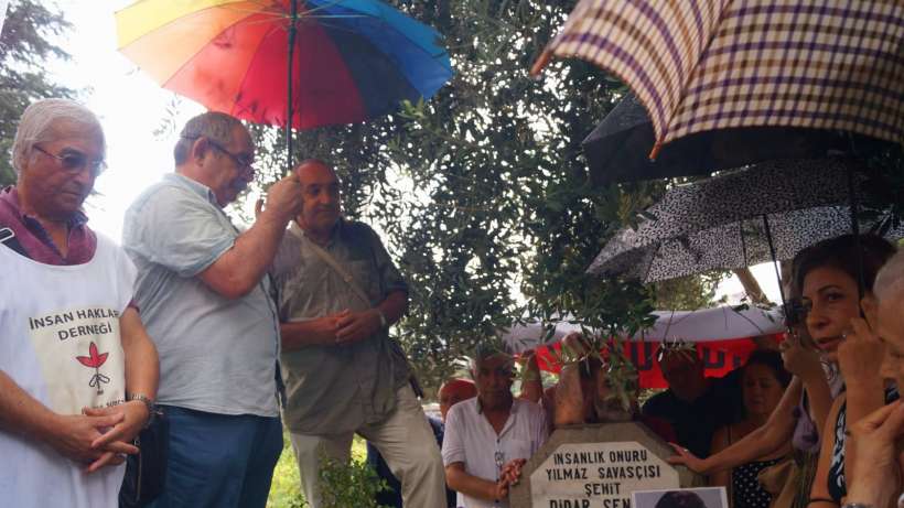 İHD kurucularından Didar Şensoy mezarı başında anıldı