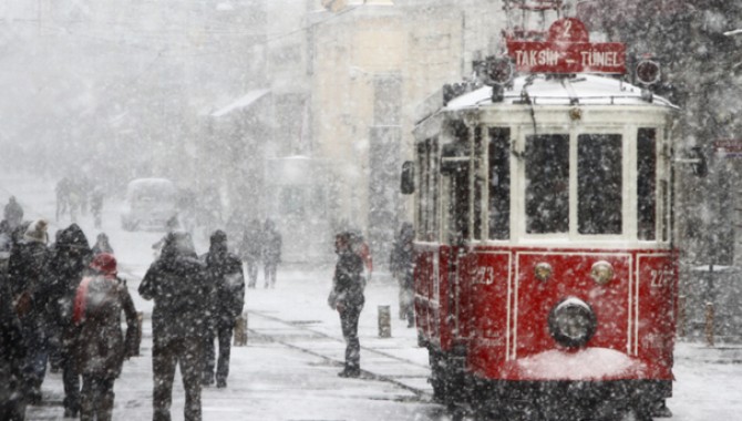 İstanbul'a kar geliyor... Meteoroloji tarih verdi