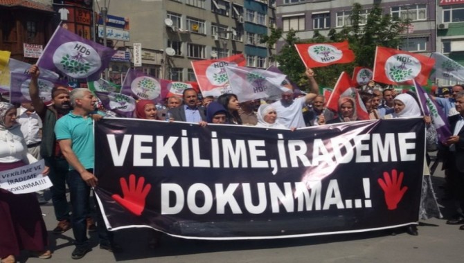 İstanbul'un 10 ayrı noktasında 'İrademe dokunma' etkinliği