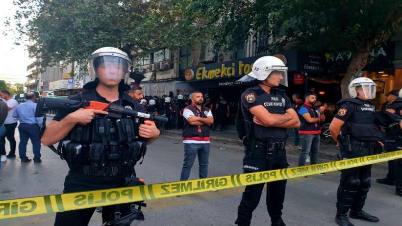 İzmir’de, HDPye yönelik saldırılar engellemeye rağmen protesto edildi