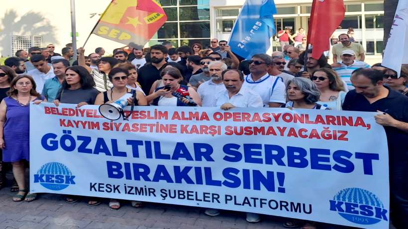 İzmir’deki gözaltılar protesto edildi