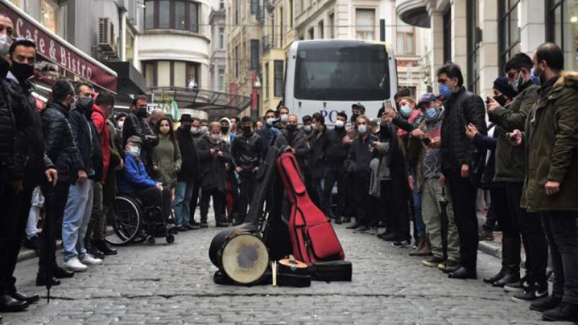 İzmir’deki müzisyenlerin ‘sessiz’ eylemi 12’nci gününde