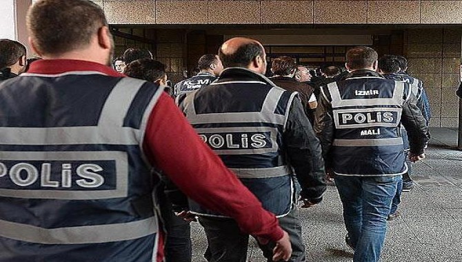 İzmir'de 21 kişi sosyal paylaşımdan gözaltına alındı