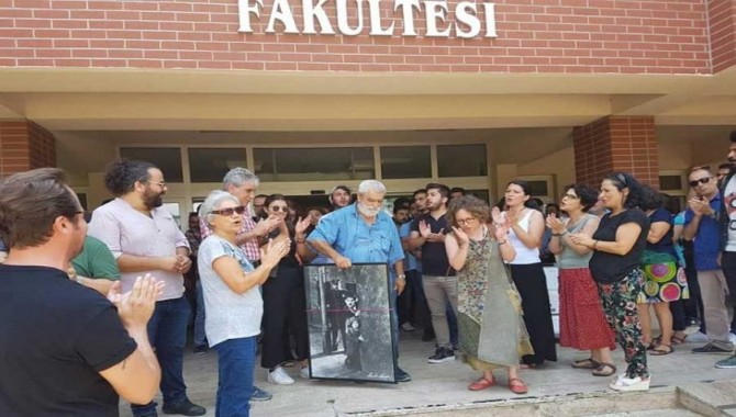 İzzet Baysal Üniversitesi’nden ihraç edilen akademisyenler alkışlarla uğurlandı