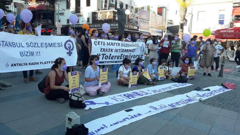 Kadınlar Antalyadan seslendi: Vazgeçmiyoruz