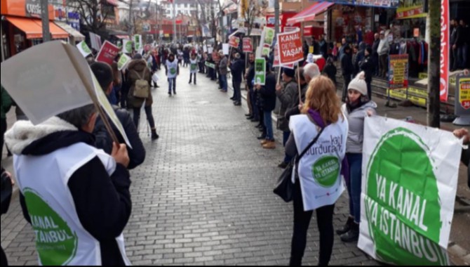 Kanal İstanbul'a tepkiler sürüyor: Sarıgazi'de insan zinciri