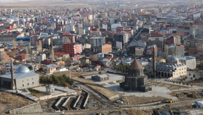 Kars’ta ‘Kardeş Aile Kampanyası’ başlatıldı