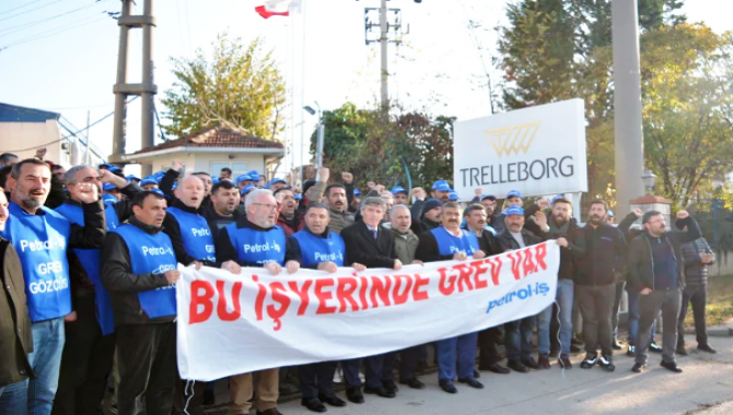 Kocaeli’de Trelleborg işçileri greve çıktı