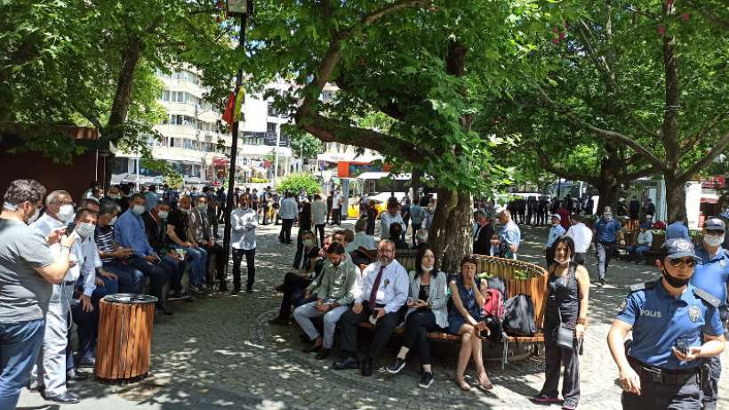 Kuğulu Parkta baro başkanları polis ablukasına alındı