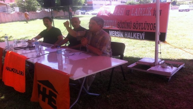 Mersin Mezitli halkı demokrasi ve laiklik panelinde buluştu