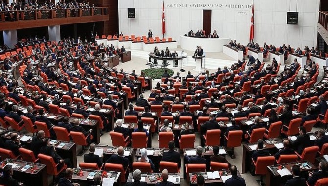 Pervin Buldan da dahil 10 HDP'li vekil Mecliste açlık grevine başlıyor