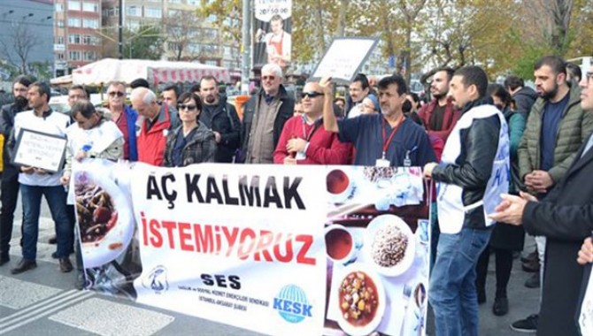 Sağlık çalışanlarından protesto... Aç kalmak istemiyoruz