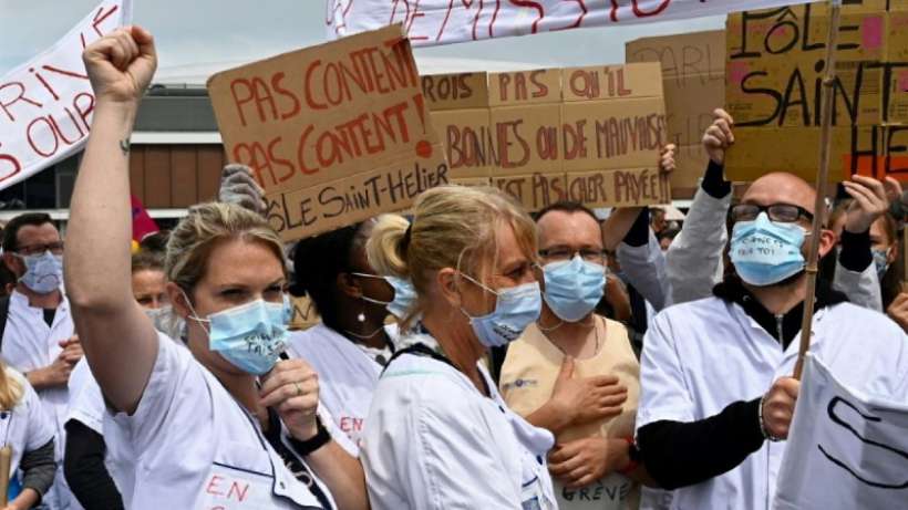 Sağlık emekçilerinden Macron'a: Laf değil çözüm istiyoruz