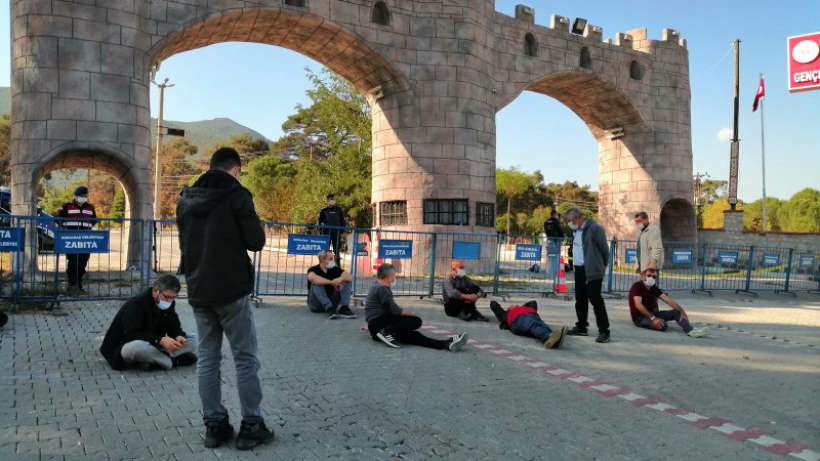 Salihlide maden işçilerinin yürüyüşüne jandarma engeli