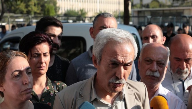 Selçuk Mızraklı ve Kayapınar Belediyesi Eşbaşkanı Keziban Yılmaz gözaltına alındı