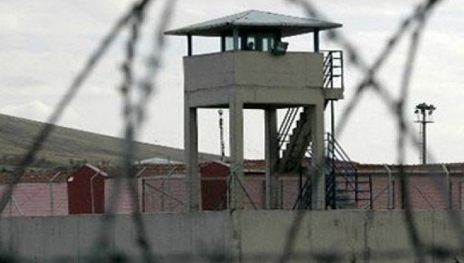 Son üç ayda 11 cezaevi açıldı, tutuklu sayısı 200 bini aştı