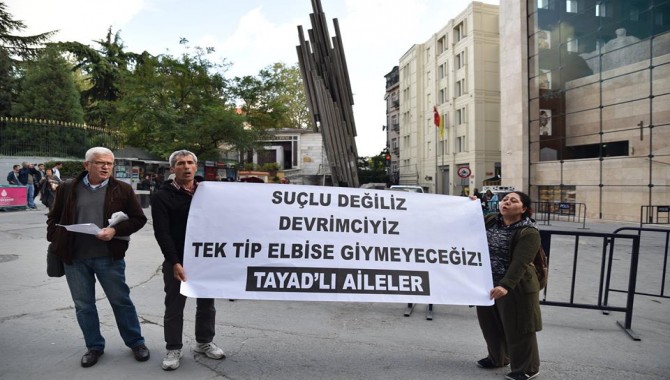 Suçlu değiliz, tektip elbise giymeyeceğiz