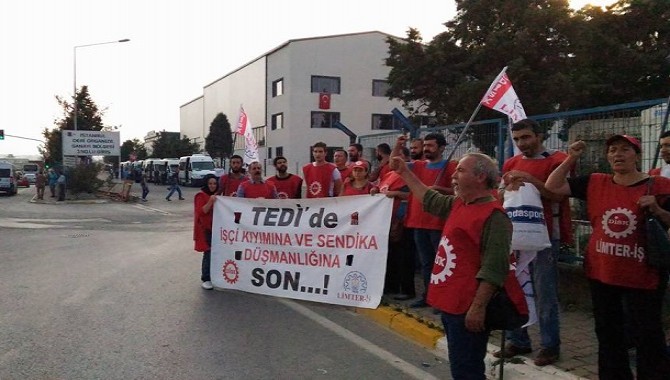 Tedi işçileri yolu trafiğe kapattı, dayanışma çağrısında bulundu