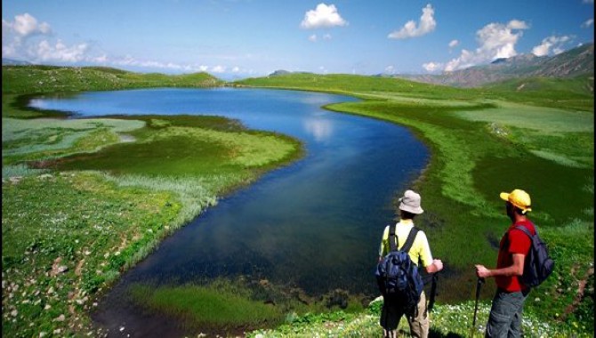 ‘Temiz hava birincisi Ardahan’da Kura nehri bırakın yerinde kalsın”