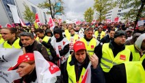 Almanya’da on binlerce kamu emekçisi greve çıktı...Uçuşlar iptal edildi