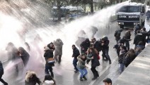 Anadolu Üniversitesi'nde göstericilere TOMA'lı müdahale