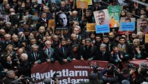 Avukatlar Taksim’de yürüdü: Ölsek bile savunmadan vazgeçmeyiz